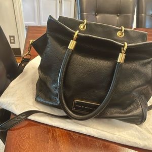 Marc Jacobs Too Hot to Handle Tote 🔥 in black pebble leather